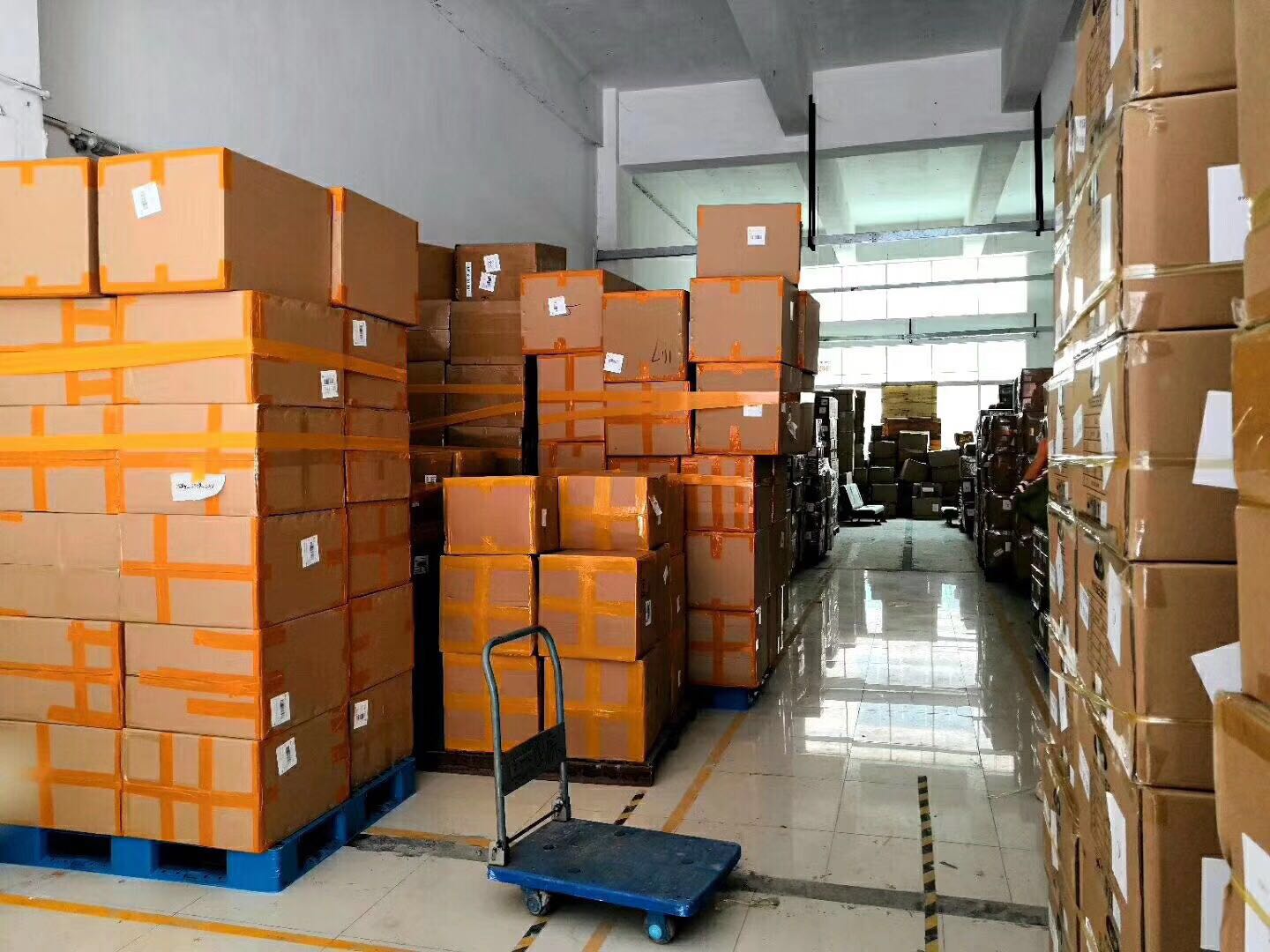 東莞海運(yùn)鐵路運(yùn)輸?shù)蕉砹_斯圣彼得堡，專業(yè)中歐鐵路運(yùn)輸，俄羅斯海運(yùn)