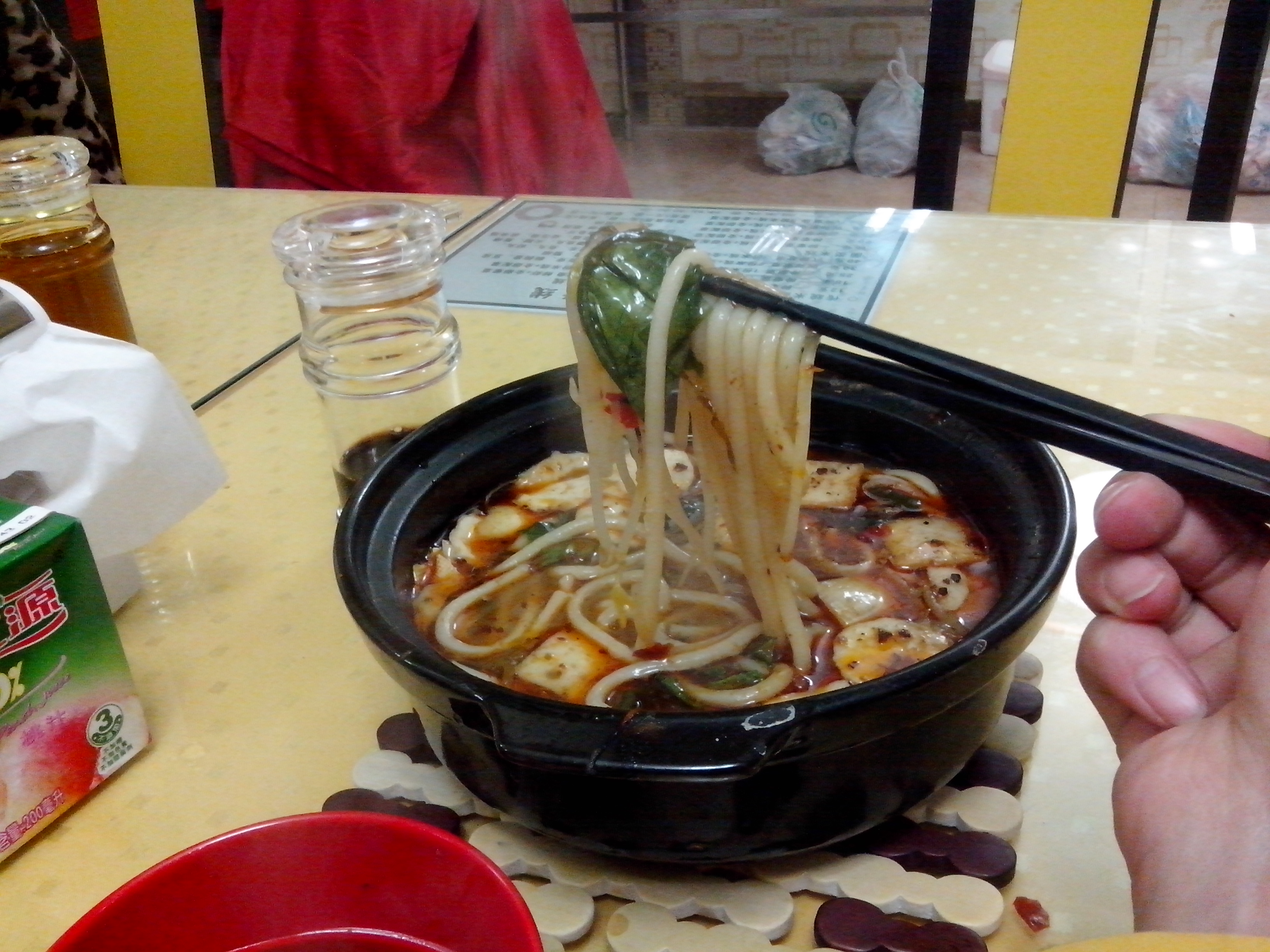 過橋米線加盟  *過橋米線技術(shù)學(xué)習(xí)   云南過橋米線技術(shù)培訓(xùn)