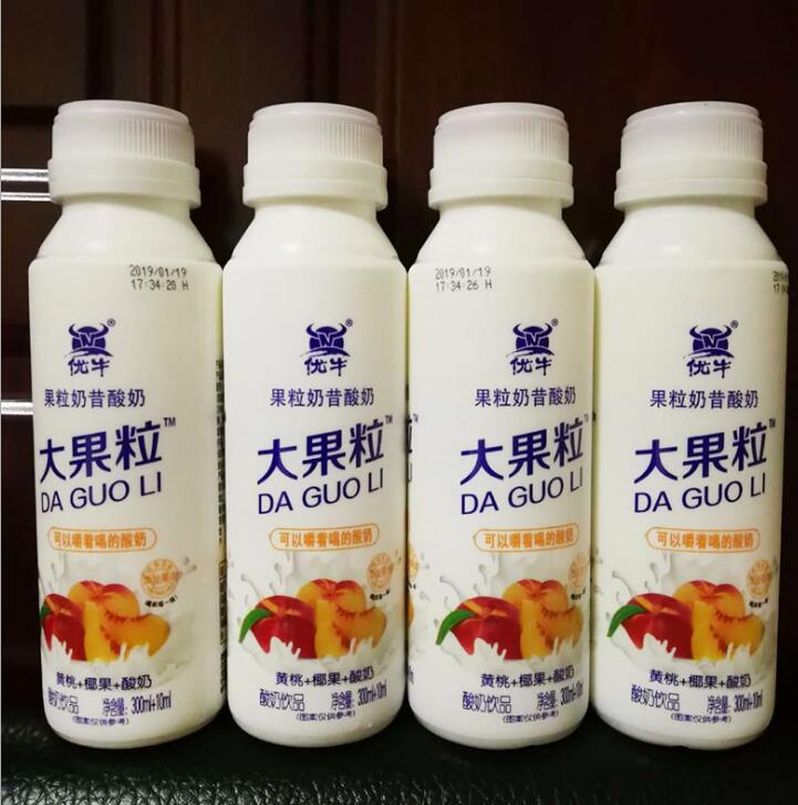 大果粒果粒酸奶廠家 優(yōu)牛大果粒酸奶草莓風(fēng)味果粒酸奶 發(fā)酵乳益生菌飲品批發(fā) 早餐奶