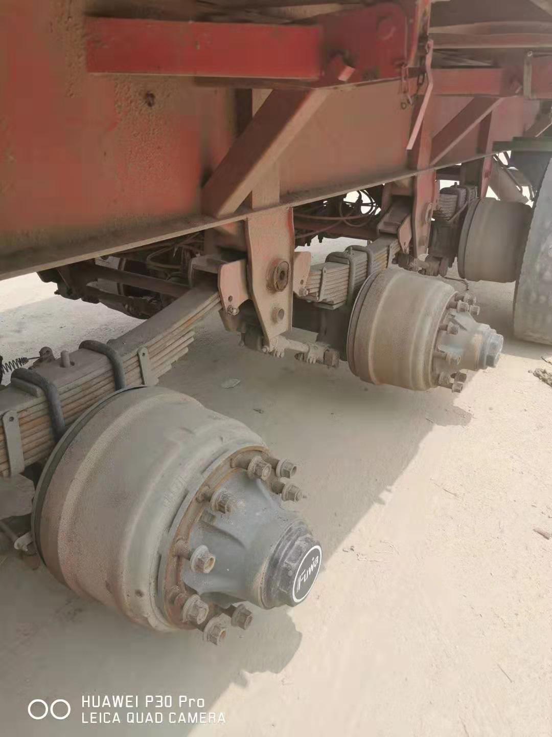 二手標箱側翻，出售13米標箱側翻