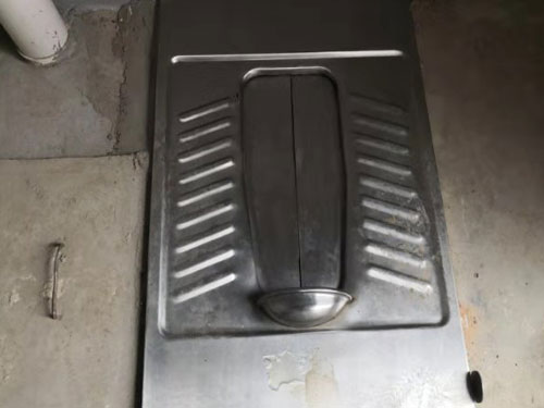 不銹鋼旱廁蹲便器 帶蓋板 環(huán)保防臭防蟲蠅