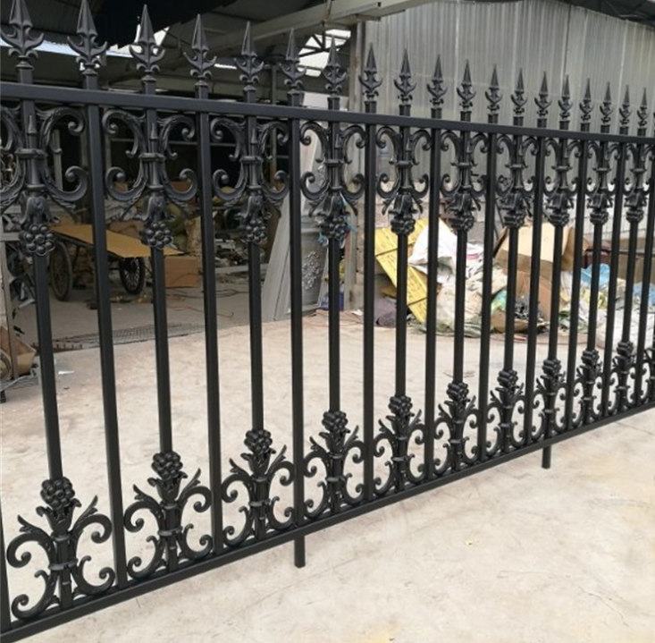 小區(qū)鋁藝護(hù)欄別墅庭院鋁合金圍墻圍欄學(xué)校鋁藝防護(hù)欄桿柵欄可定制 鋁合金圍欄
