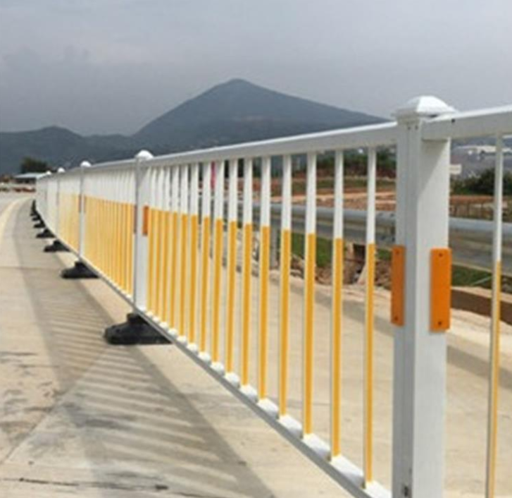 公路熱鍍鋅隔離欄防撞柵欄道路防護欄桿道路護欄市政交通安全設施