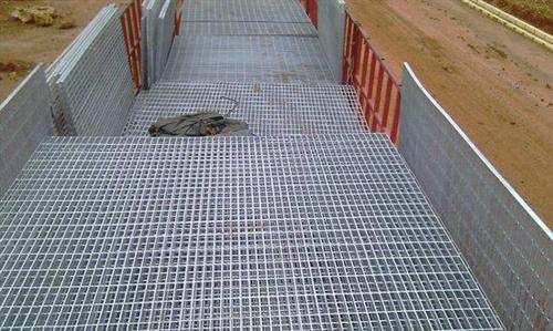 平臺(tái)鋼格板價(jià)格_鋼格板批發(fā)_供應(yīng)商_廠家