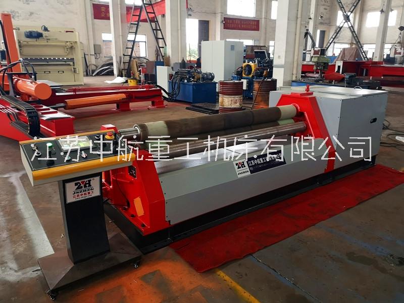 卷板機多少錢 江蘇中航重工2019年新的 卷板機床價格