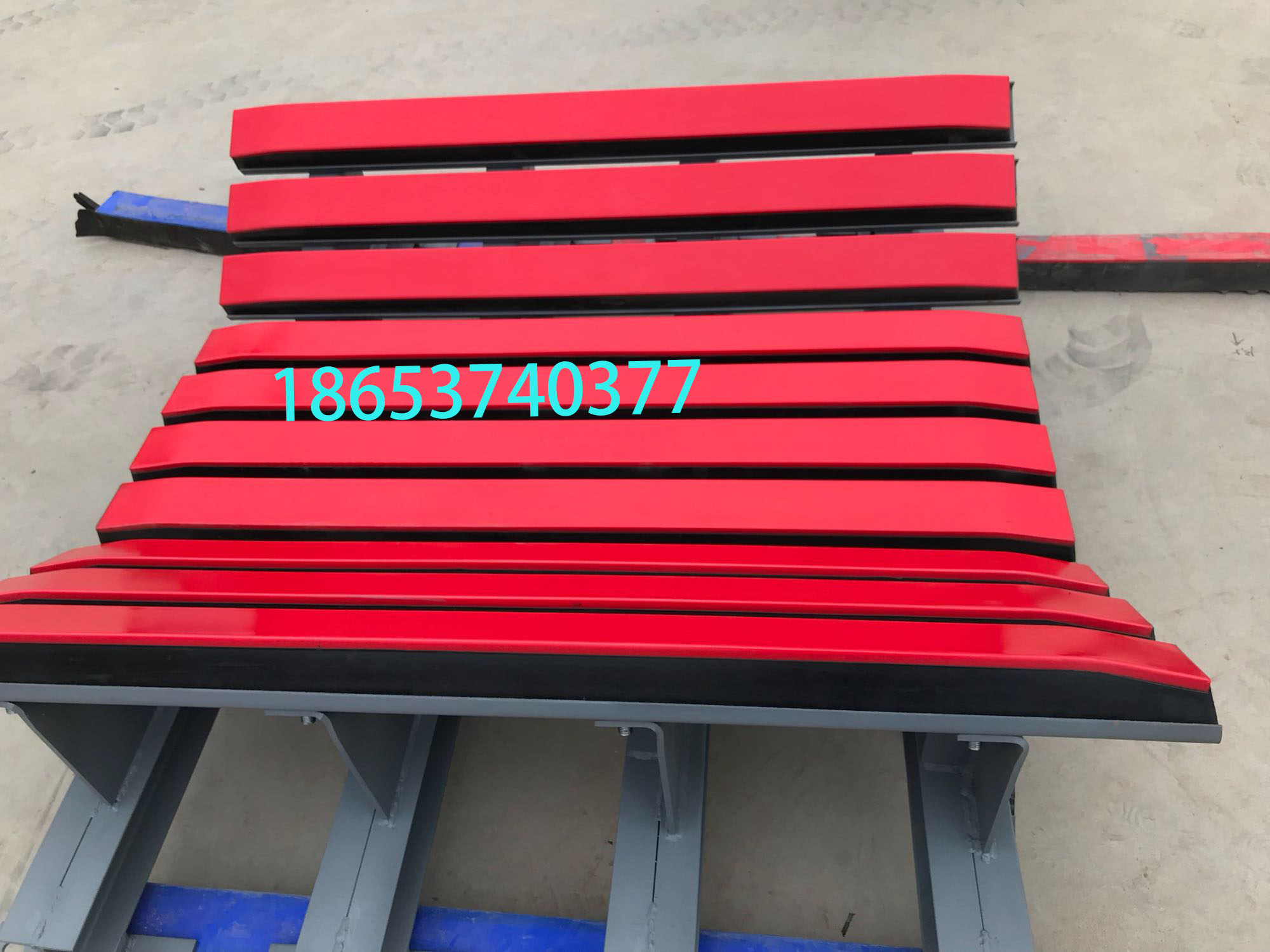 內(nèi)蒙 礦用緩沖條  聚氨酯緩沖條 緩沖床  橡膠緩沖條 橡膠緩沖床