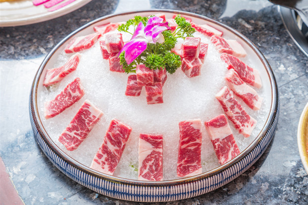 日式料理加盟店利潤怎么樣_乾草和牛日式烤肉_品創(chuàng)餐飲