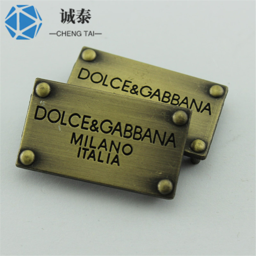 深圳金屬標牌定做，各類家電標牌，家具logo鐵牌生產(chǎn)
