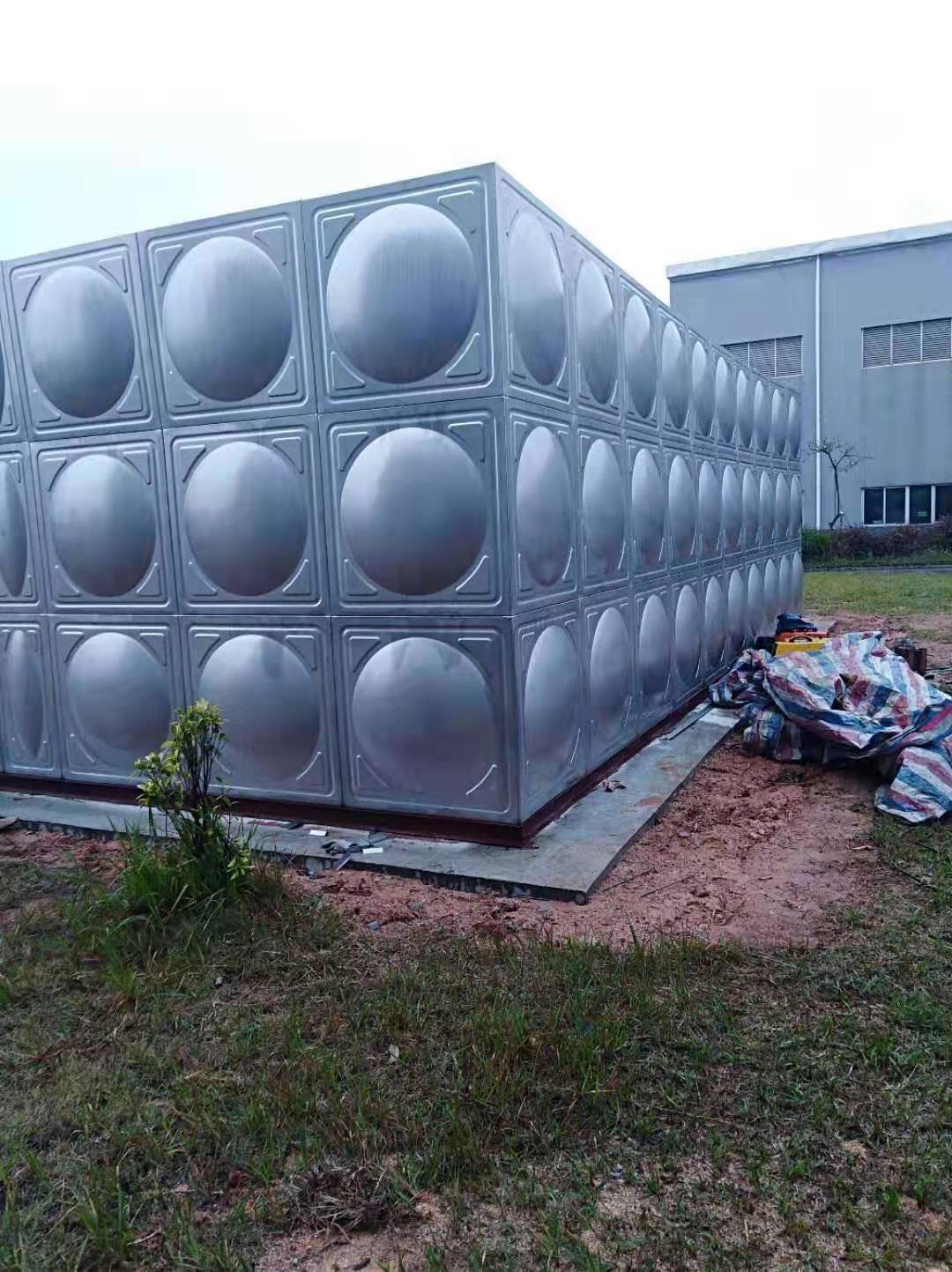 梅州不銹鋼水箱廠家 焊接組合消防不銹鋼水箱定制做 組合式不銹鋼焊接水箱304價(jià)格 方形保溫水箱廠家直銷(xiāo) 不銹鋼消防水箱