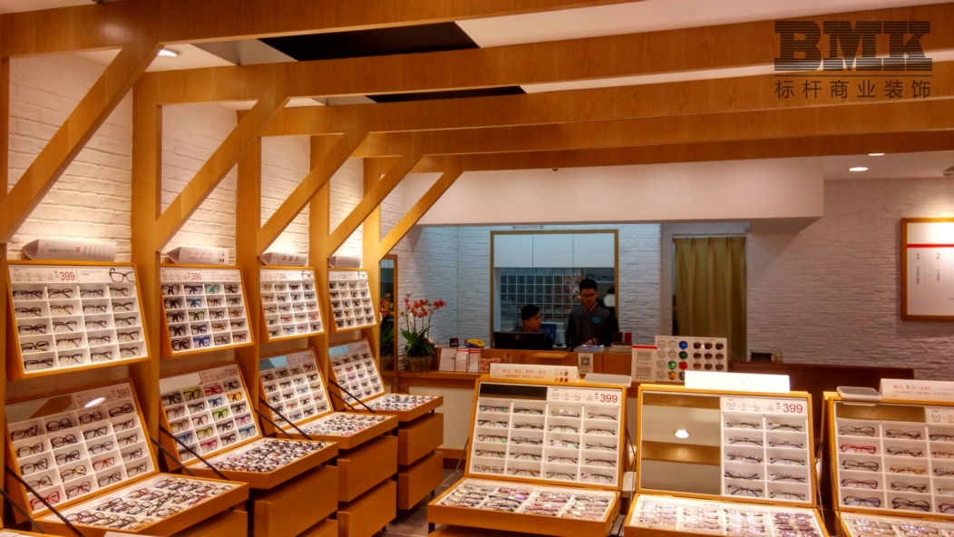 南京萊迪眼鏡店裝修風(fēng)格_江蘇眼鏡店裝修實(shí)力品牌_南京眼鏡展柜柜臺制作基地_南京*裝飾