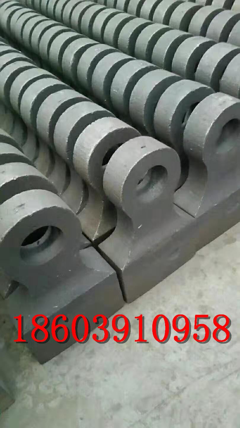 廠家直銷耐磨錘頭、襯板、反擊板、