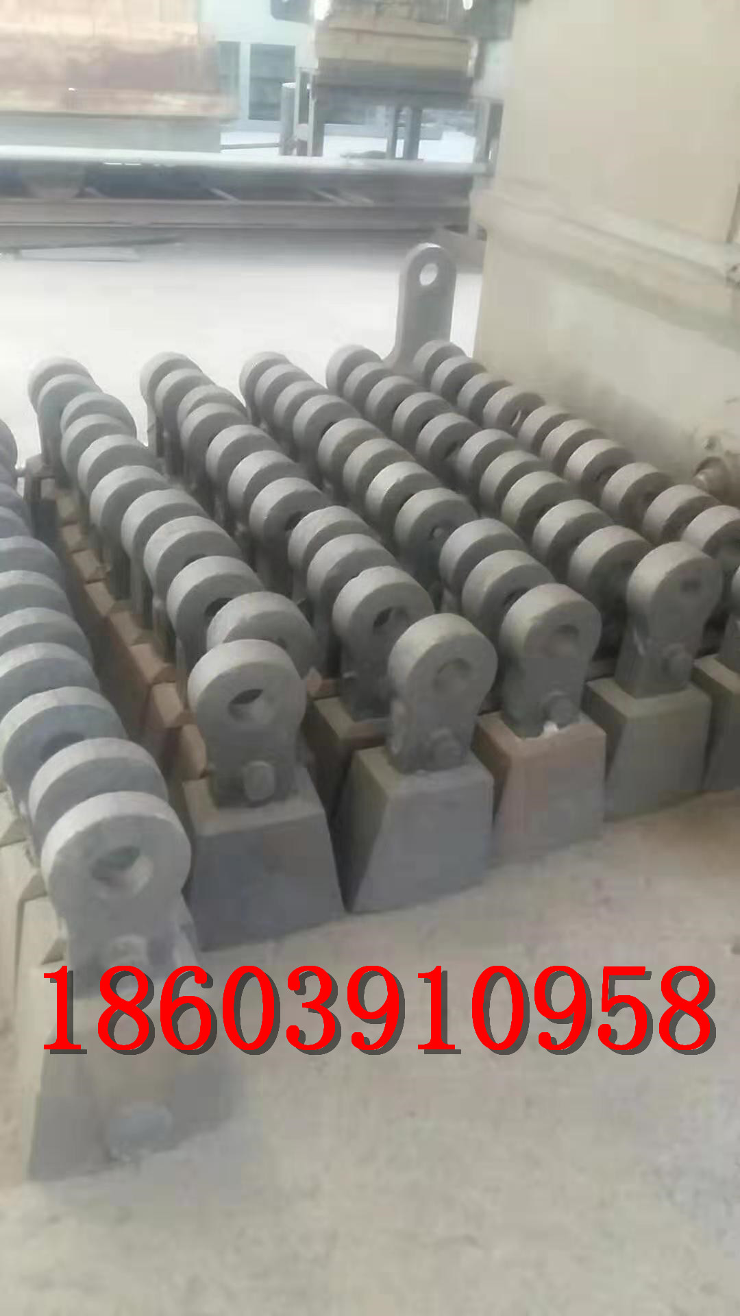 廠家直銷耐磨錘頭、襯板、反擊板、