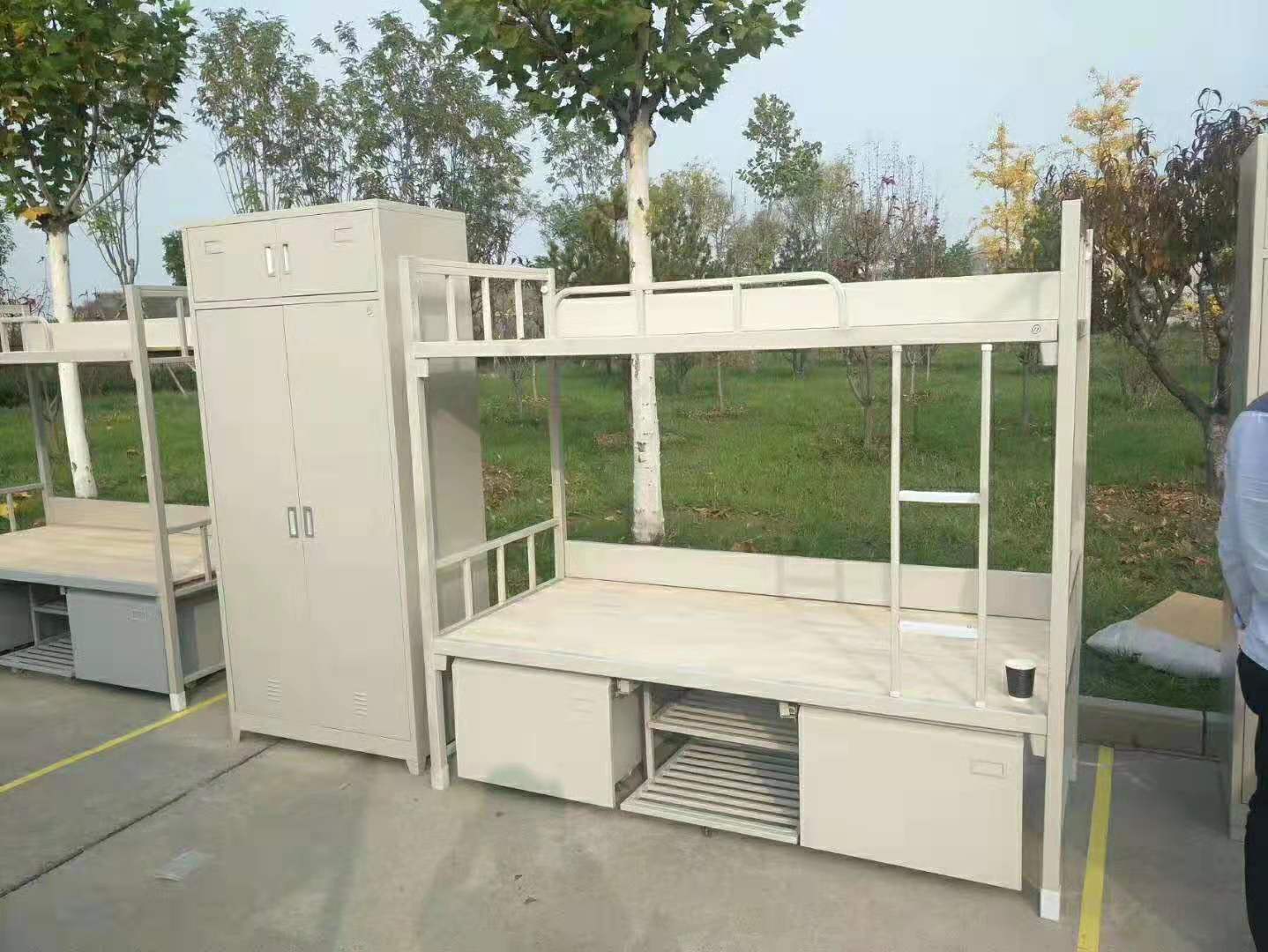 ?？阡撹F制品鋼制文件柜，貨架貨架 ?？阡撹F制品文件柜，貨架貨架，鐵