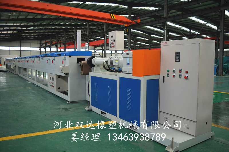 硅膠擠出機生產(chǎn)線 專業(yè)生產(chǎn)硅膠密封條擠出機生產(chǎn)線