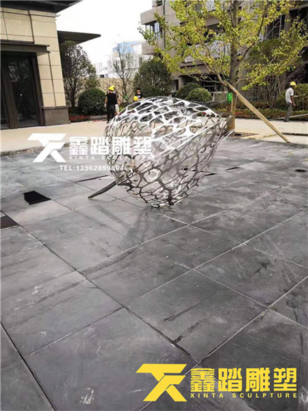 不銹鋼姑娘果雕塑 廣場(chǎng)鏡面不銹鋼雕塑擺件 景觀雕塑擺件 不銹鋼姑娘果雕塑