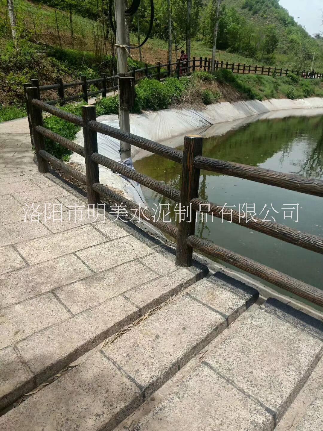 小型水泥透水磚生產(chǎn)廠家、河南小型水泥透水磚供應(yīng)商