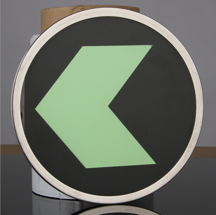 蓄光型安全出口指示燈@中山銳峰消防自發(fā)光圓形急疏散通道標(biāo)志燈生產(chǎn)廠家