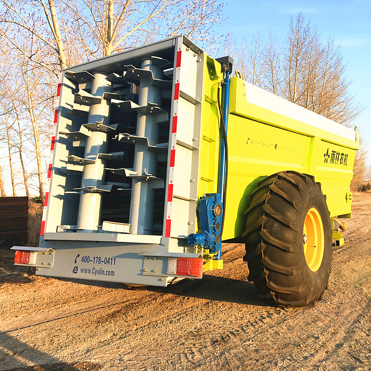 大型合作社用廄肥揚(yáng)肥機(jī)