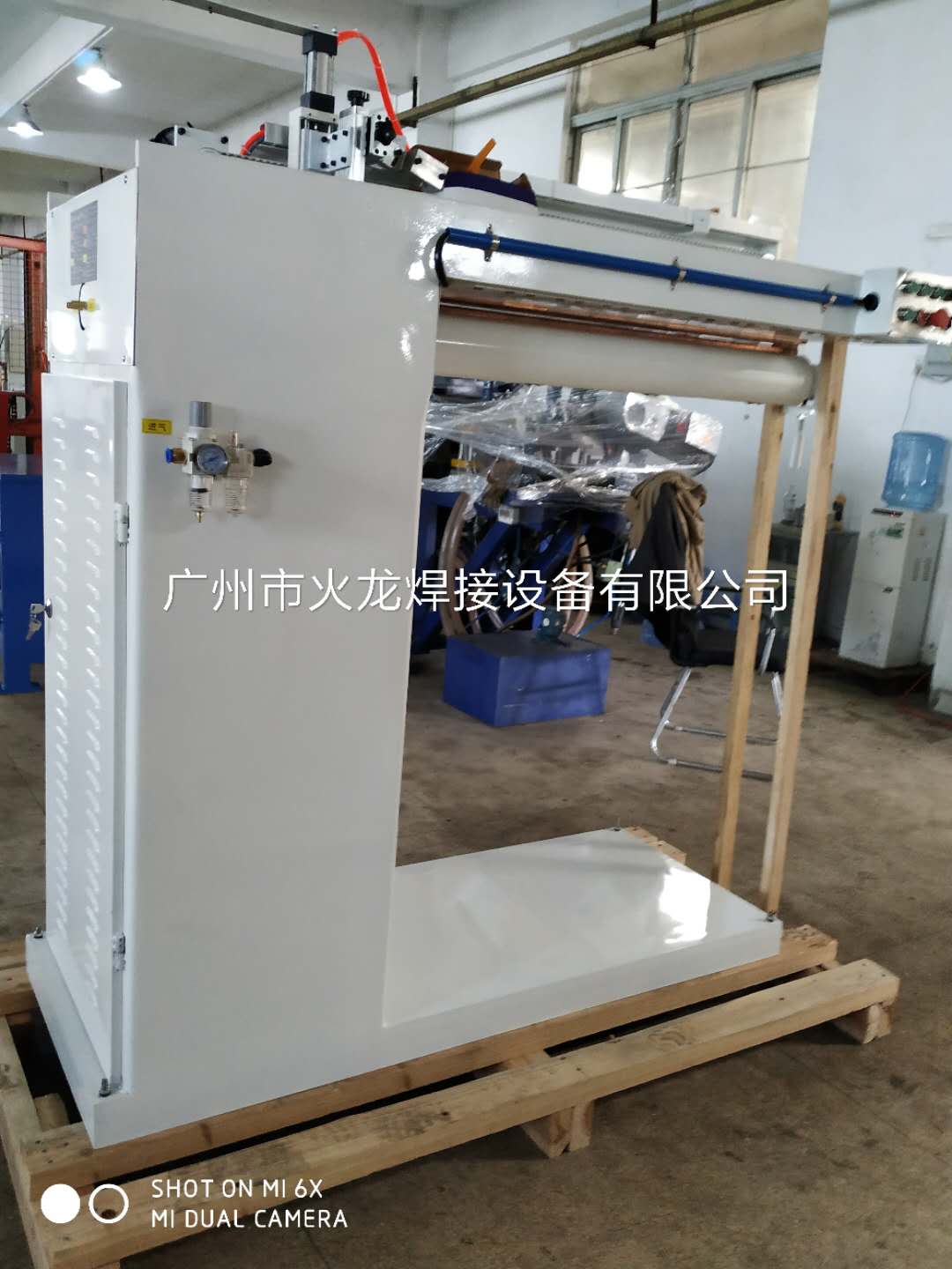 不銹鋼直縫焊機-圓桶不銹鋼直縫焊接設(shè)備
