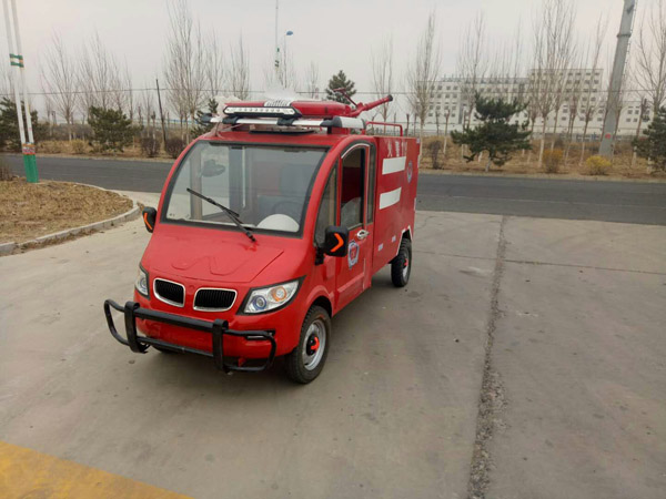 廠家直銷電動(dòng)消防車_廠家_宏德環(huán)衛(wèi)設(shè)備廠