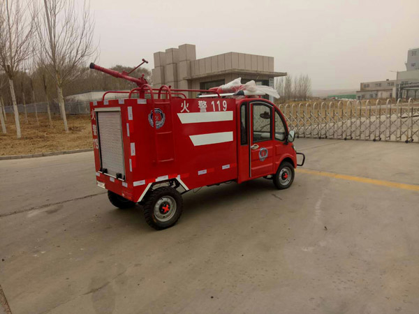 廠家直銷電動(dòng)消防車_廠家_宏德環(huán)衛(wèi)設(shè)備廠