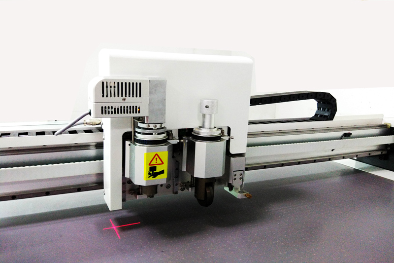 供應(yīng) 軟玻璃切割機(jī)