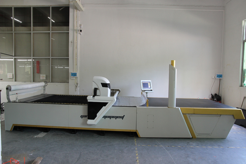 供應(yīng)廠家 汽車腳墊座椅多層裁床