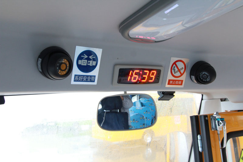 東風19座校車  東風19座小型幼兒園校車