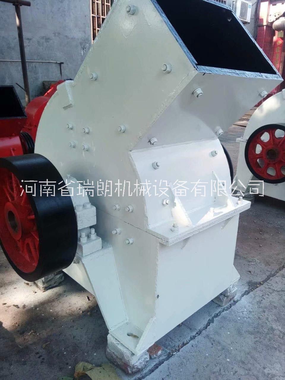 小型錘式破碎機(jī)建筑垃圾水泥路面混小型錘式破碎機(jī)建筑垃圾水泥路面混凝土鵝河卵石碎石機(jī)煤炭制砂機(jī)