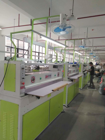 新型油壓平面式裁斷機(jī)安全性能高省電省人工工廠直銷 平面式裁斷機(jī)價(jià)格 搖臂式裁斷機(jī) 平面式裁斷機(jī)廠家