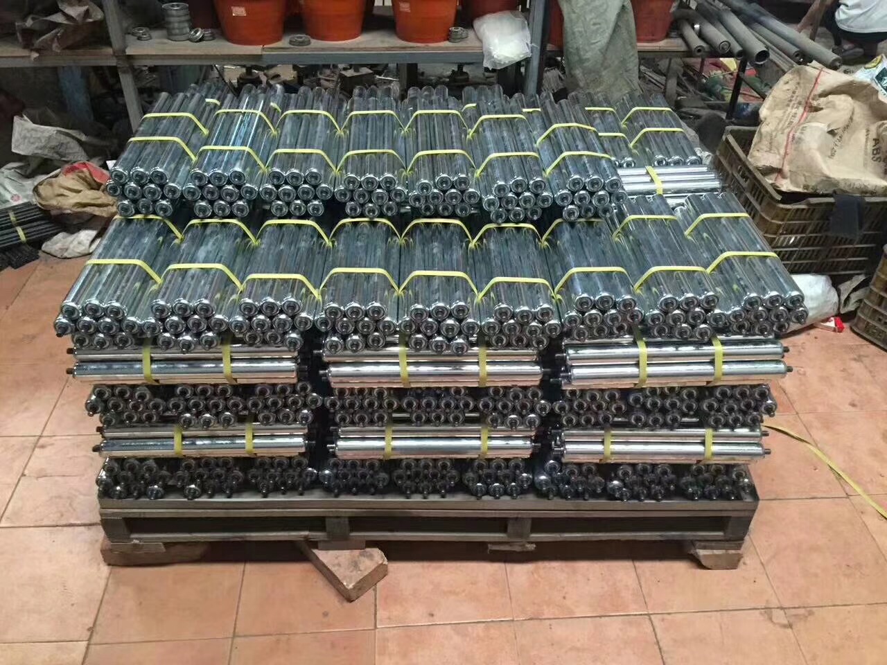 優(yōu)質(zhì)托輥輸送配件