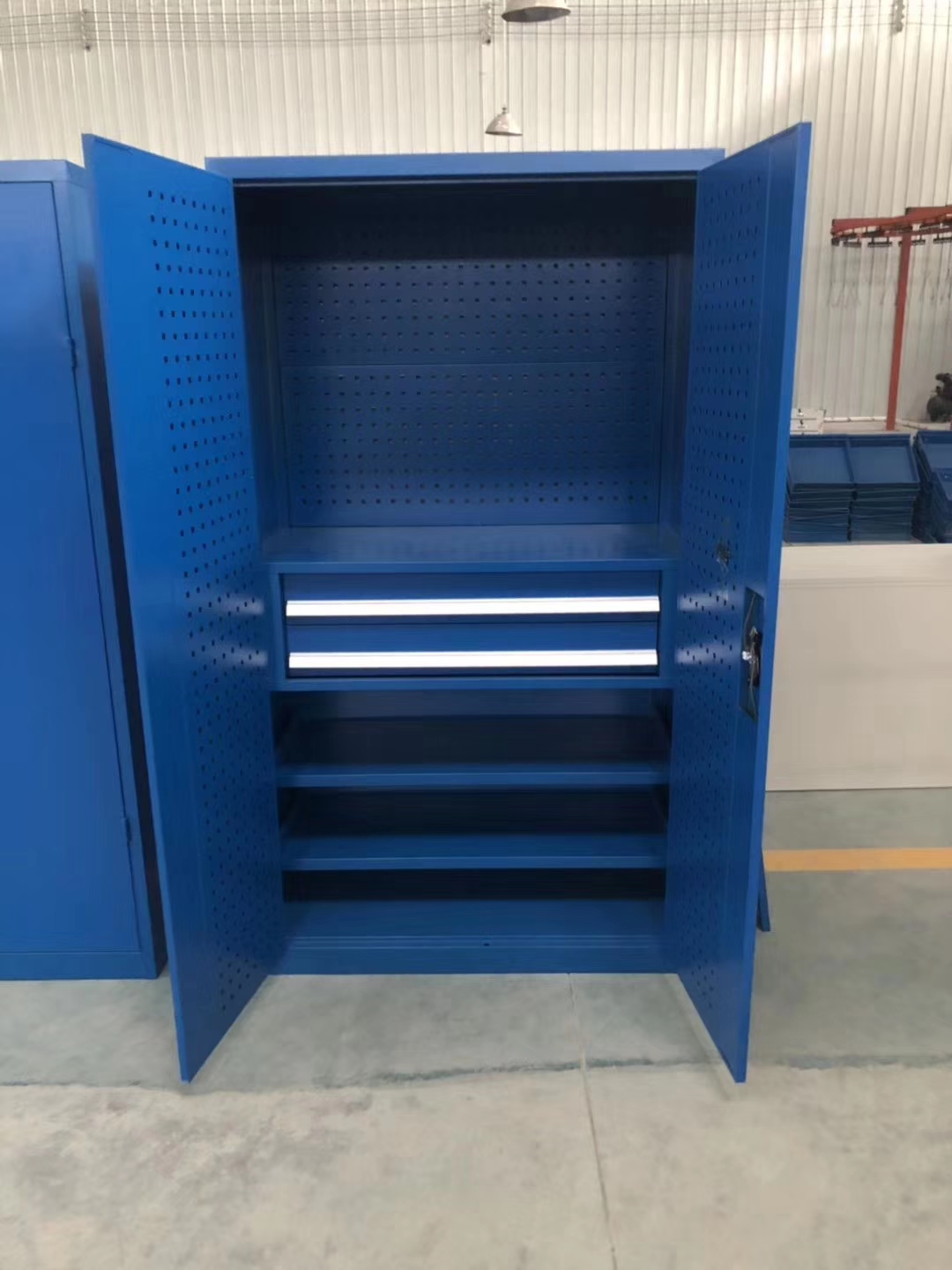 河南鄭州車間置物工具柜生產(chǎn)廠家設(shè)計(jì)定制價(jià)格