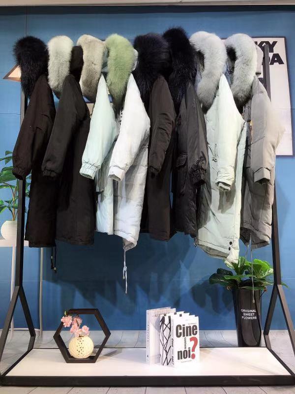汀山羽絨服批發(fā)折扣女裝批庫存服裝直播女裝貨源