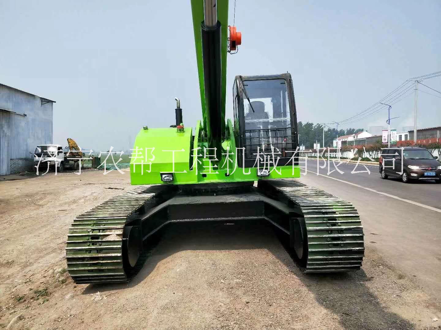 山東履帶式起重機(jī)廠家電話 履帶式起重機(jī)價(jià)格多少錢 16噸20噸25噸履帶式起重機(jī)