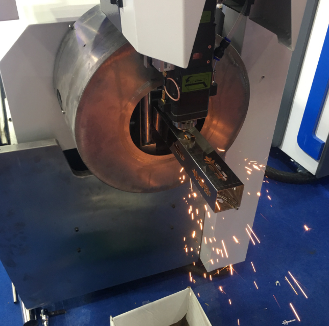 數控光纖激光切管機切割機方管圓管異型管開孔全自動不銹鋼切管機