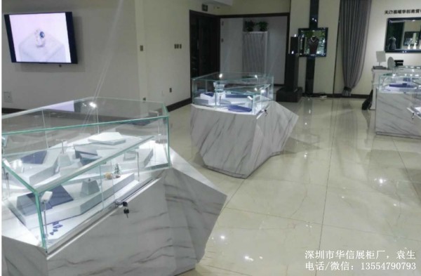 深圳*烤漆玻璃珠寶展柜定制加工廠家，*珠寶展柜店面設(shè)計(jì)定做效果圖