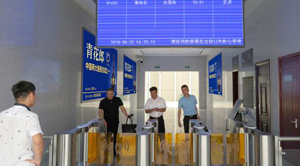 藁城南高鐵廣告,石家莊高鐵廣告 藁城南站高鐵燈箱廣告 藁城南站高鐵廣告價(jià)格
