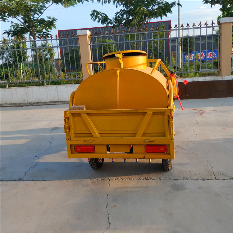 電動小型灑水打藥一體機價格/電動打藥機銷量電動灑水打藥機農(nóng)田好幫手