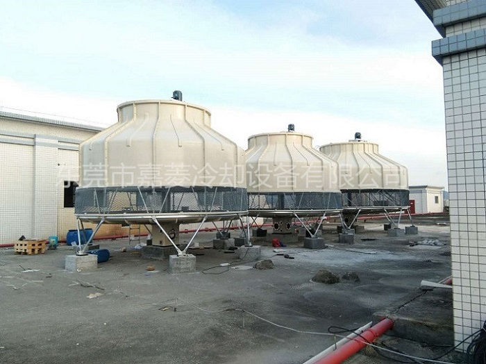供應(yīng)100T工業(yè)冷卻塔圓形玻璃鋼冷卻塔，冷卻塔填料、電機配件齊全