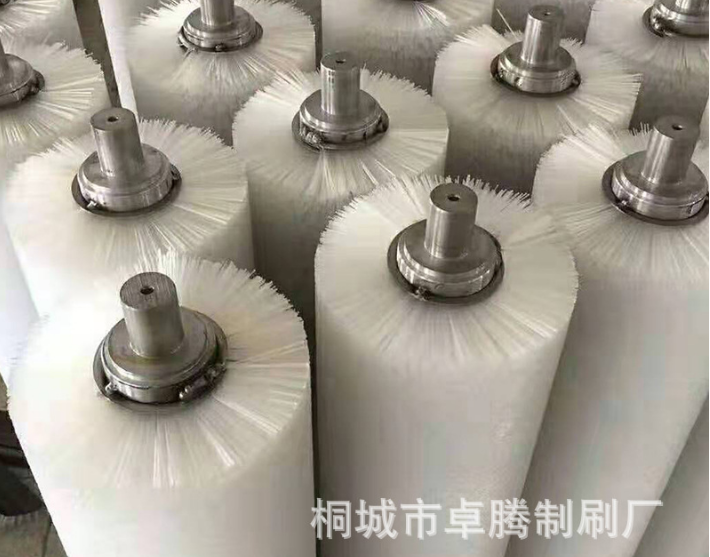 桐城市鋼絲輥批發(fā) 鋼絲毛刷輥價格 工廠直銷纏繞式鋼絲毛刷輥