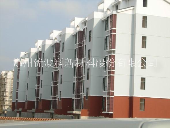 抗堿封閉涂料適合室內(nèi)外新建墻面，可在各種膩子、石膏板、混凝土表面使用