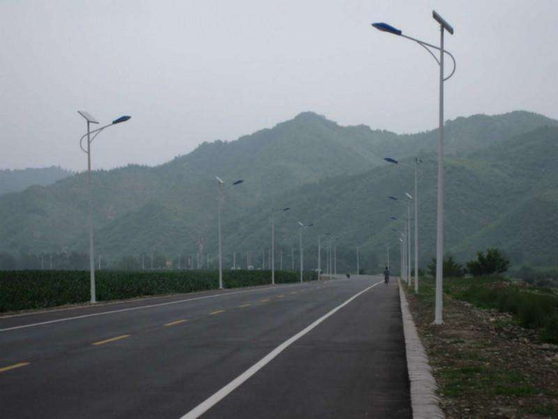 太陽能路燈6米農(nóng)村廠家直銷-價格