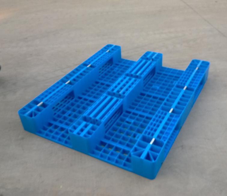 叉車(chē)塑料托盤(pán)單面雙面塑料托盤(pán)川子托盤(pán) pe纏繞膜