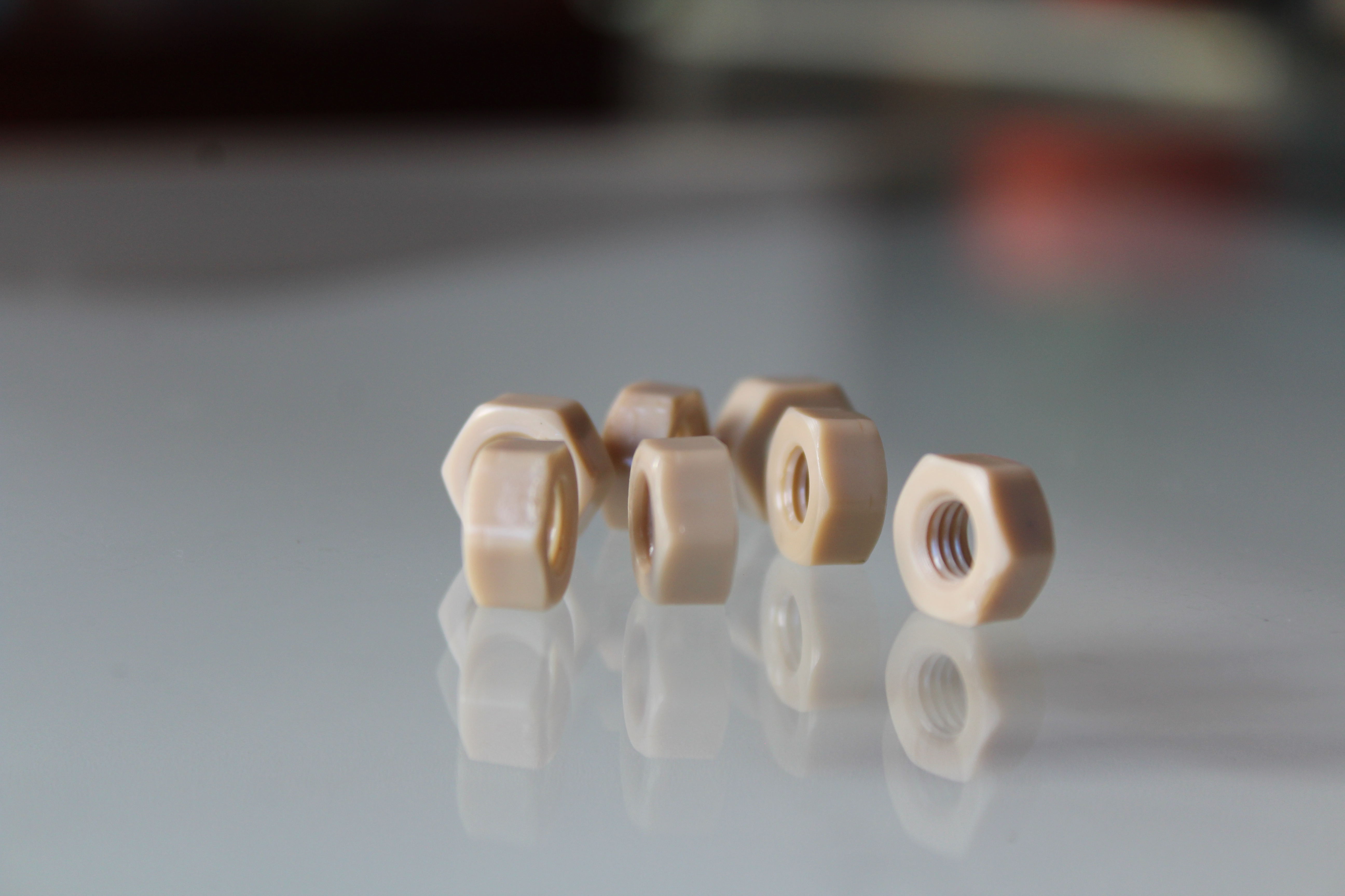 PEEK螺絲 大量生產(chǎn)PEEK螺絲