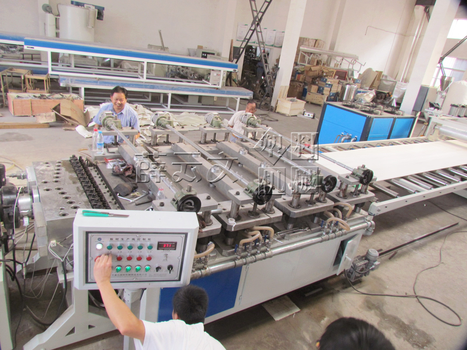 PVC建筑模板生產(chǎn)線 PVC建筑模板生產(chǎn)設(shè)備