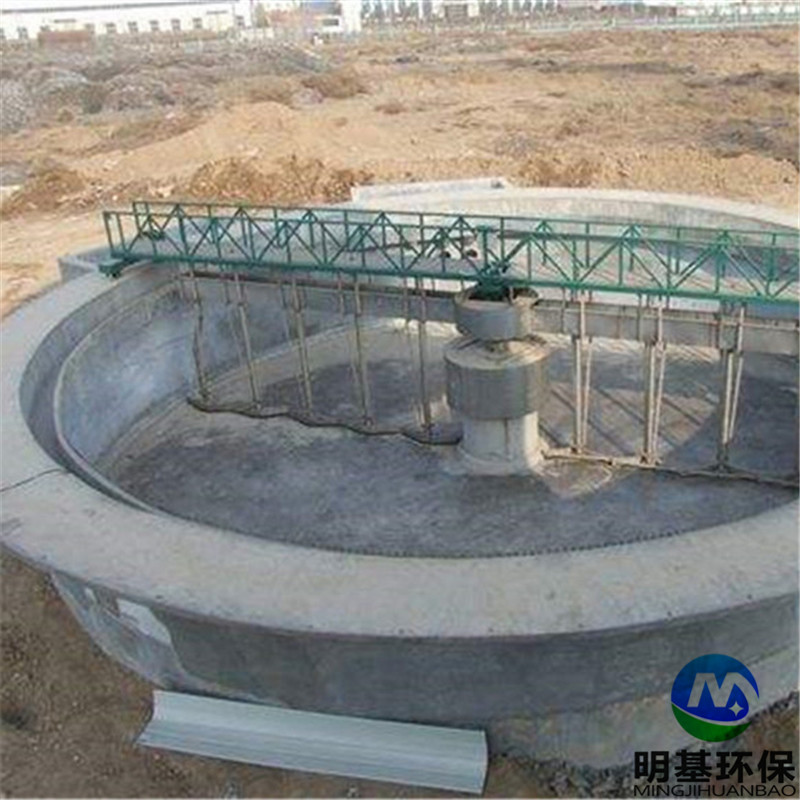 智能碳鋼周邊轉(zhuǎn)動刮吸泥機(jī)品種繁多