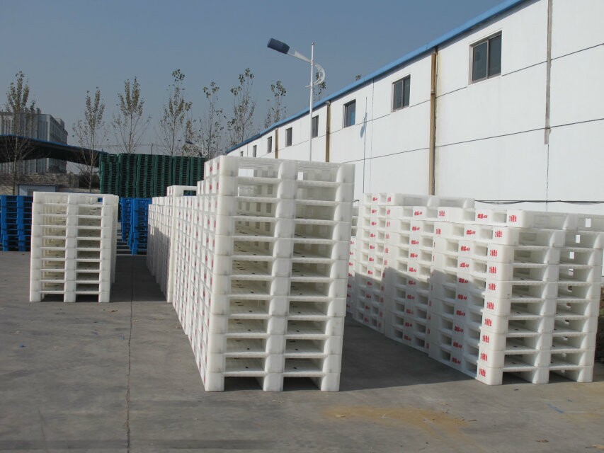 專業(yè)定制乳制品企業(yè)*的白色塑膠托盤