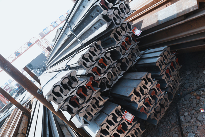 道軌生產(chǎn)廠家 各種型材價格 專業(yè)生產(chǎn)鋼板廠 鐵路道軌