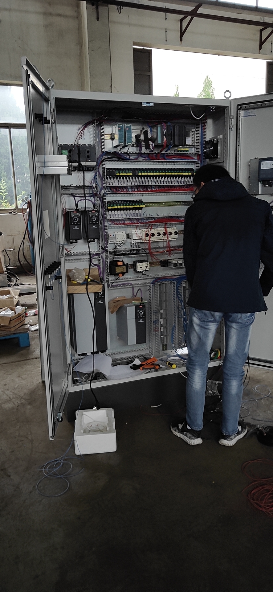 江蘇承接各種電控柜哪家質(zhì)量好/生產(chǎn)廠家