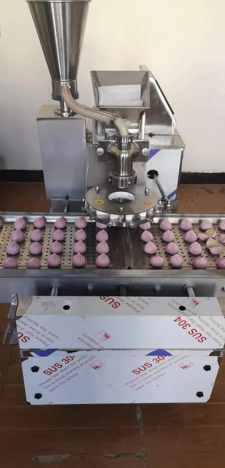 全自動包子擺盤機廠家直銷價格